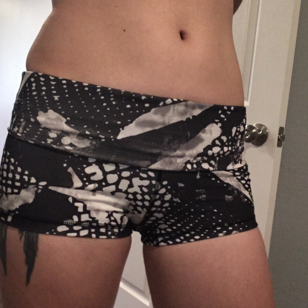 Lululemon Full-on Luon Shorts